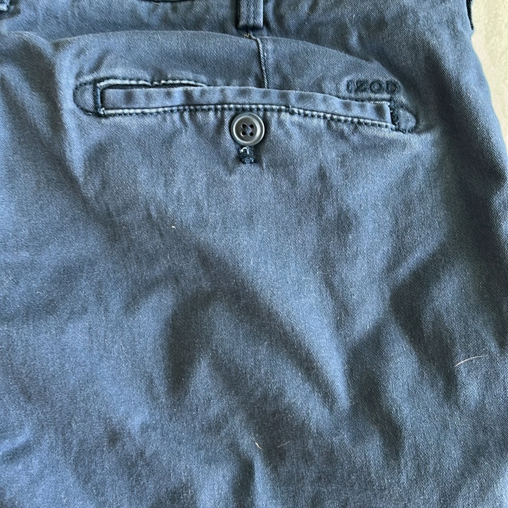 IZOD Saltwater Stretch Navy Blue Chino Casual Size 36 Shorts - Picture 3 of 6